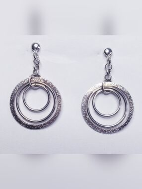 Textured Triple Layer Circle Drop Earrings